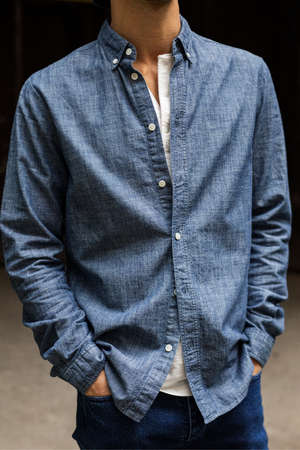 Serge — la chemise chambray