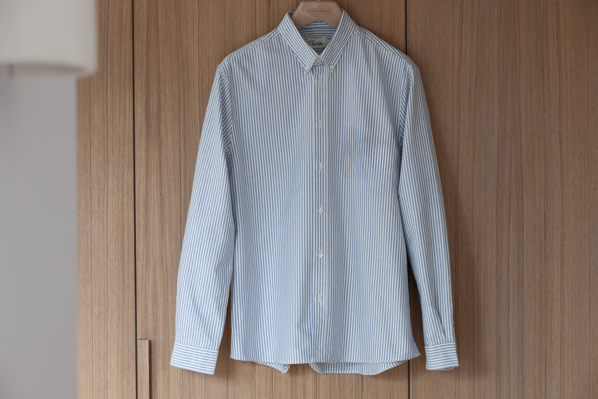 | main_slideshow | blue and white striped color