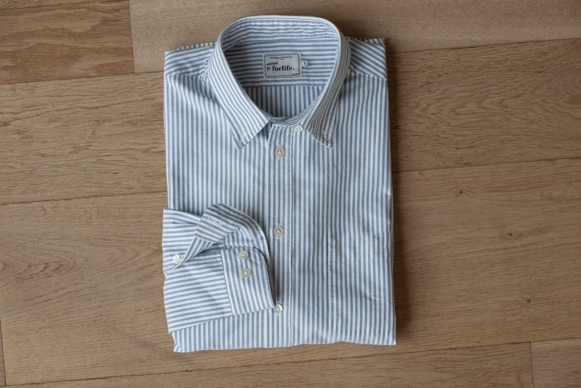 | main_slideshow | blue and white striped color