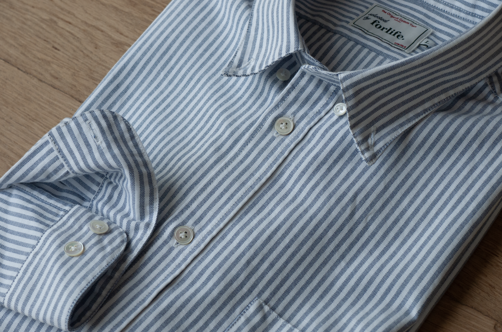 | main_slideshow | color_Rayed blue and white