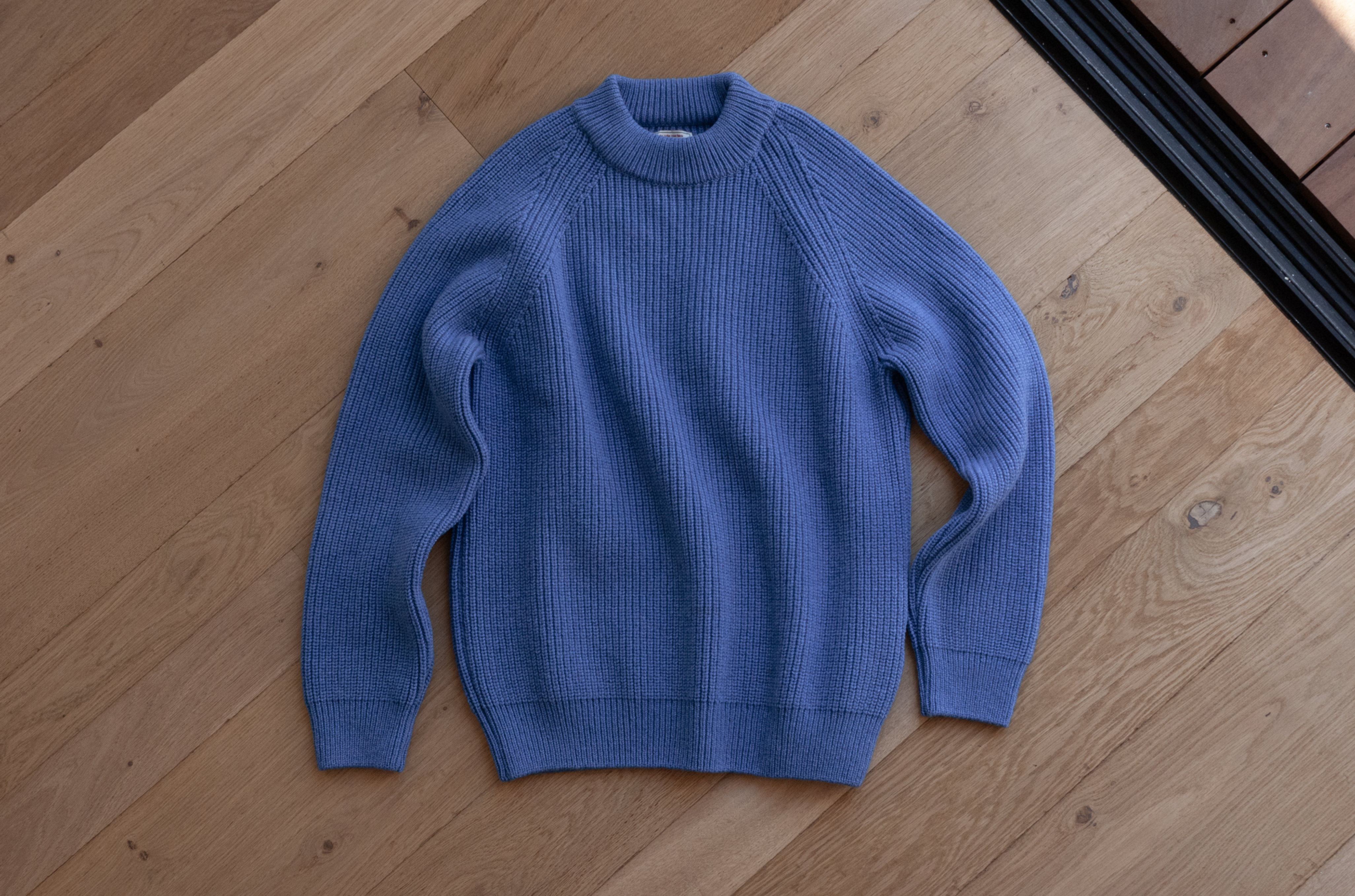 main_slideshow | color_blue mottled