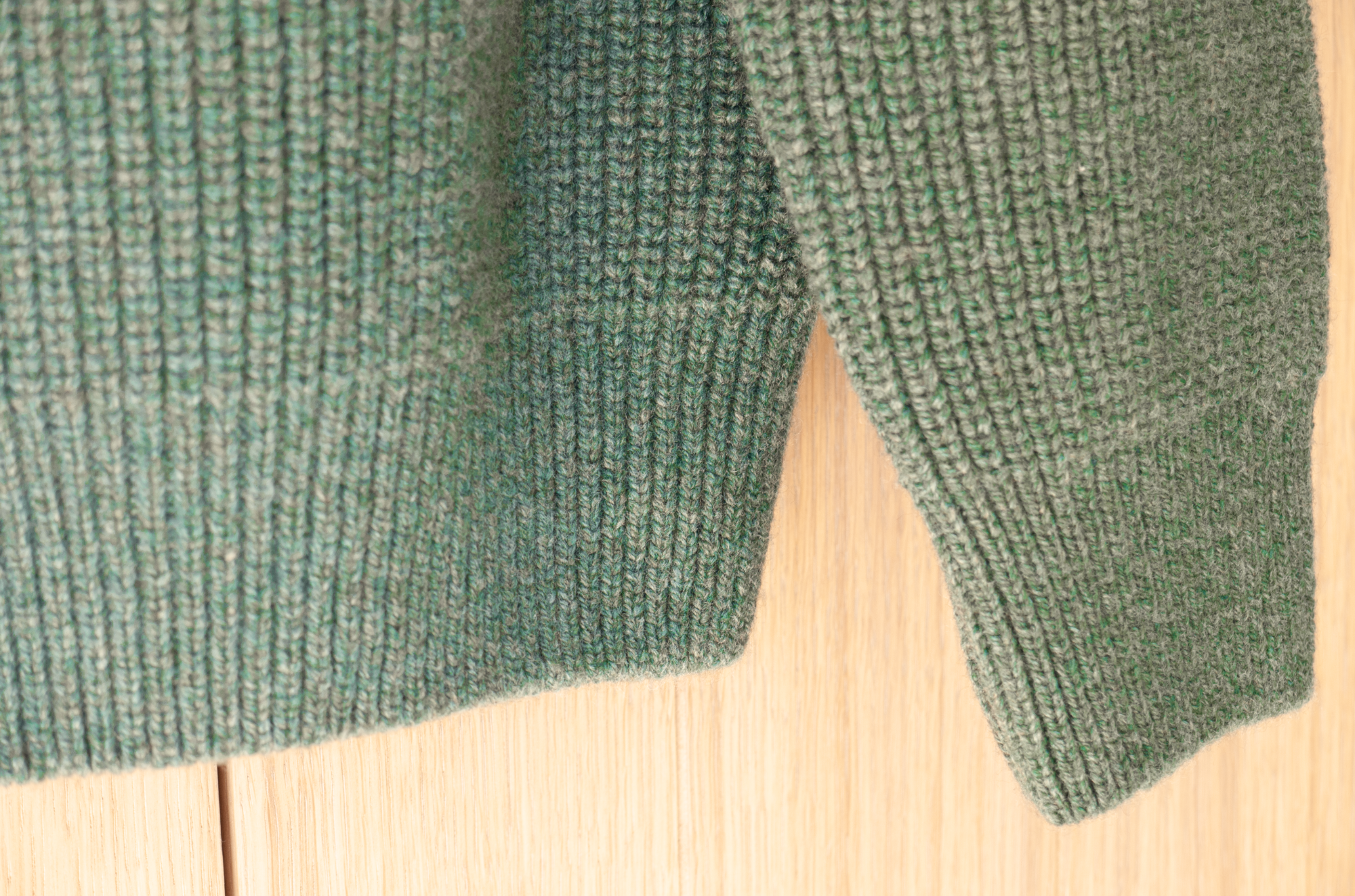 main_slideshow | color_vert chiné